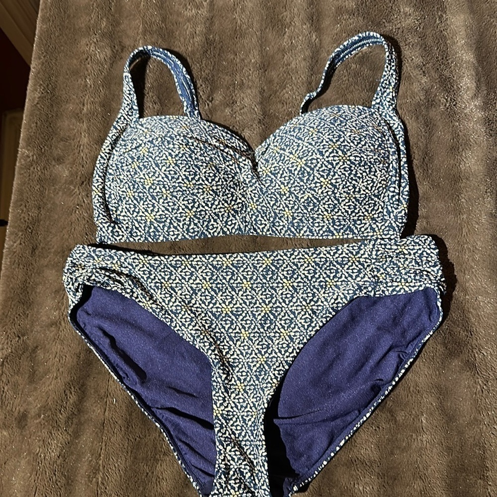 BOND-EYE Australia Navy Blue and Metallic Gold Multi Fit Cup Bikini Sz 8